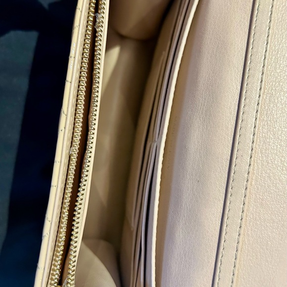 CHRISTIAN DIOR
Small Cannage Miss Dior Bag in Excellent Gently Used Condition. - Picture 8 of 15